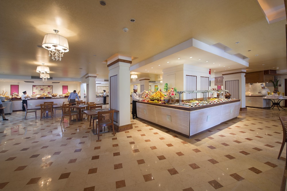 Amwaj Beach Club Abu Soma - All inclusive — Hotel building in Safaga, Red Sea