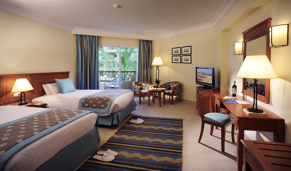 Amwaj Beach Club Abu Soma - All inclusive — Hotel rooms in Safaga, Red Sea
