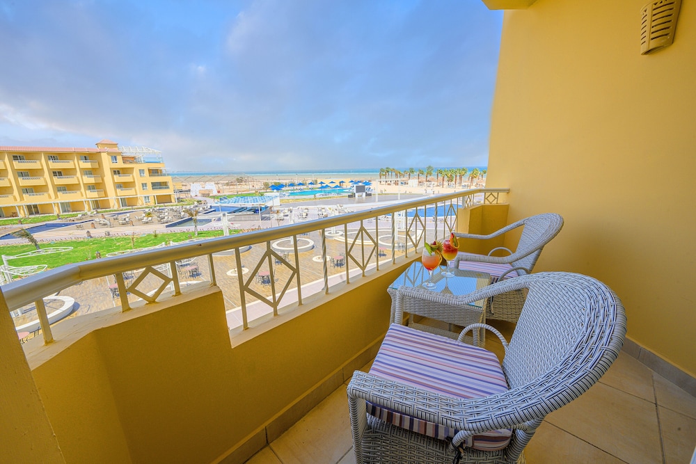 Amwaj Beach Club Abu Soma - All inclusive — Hotel rooms in Safaga, Red Sea