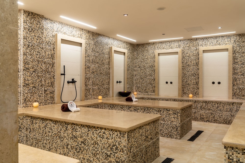 Three Corners Happy Life Beach Resort - All Inclusive — Hotel rooms in Marsa Alam, Red Sea