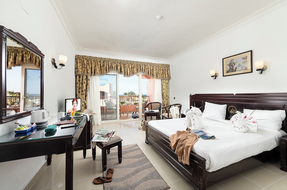 Three Corners Happy Life Beach Resort - All Inclusive — Hotel rooms in Marsa Alam, Red Sea