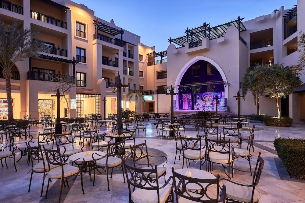 Steigenberger Aqua Magic Hotel — Restaurant & bars in Hurghada, Red Sea