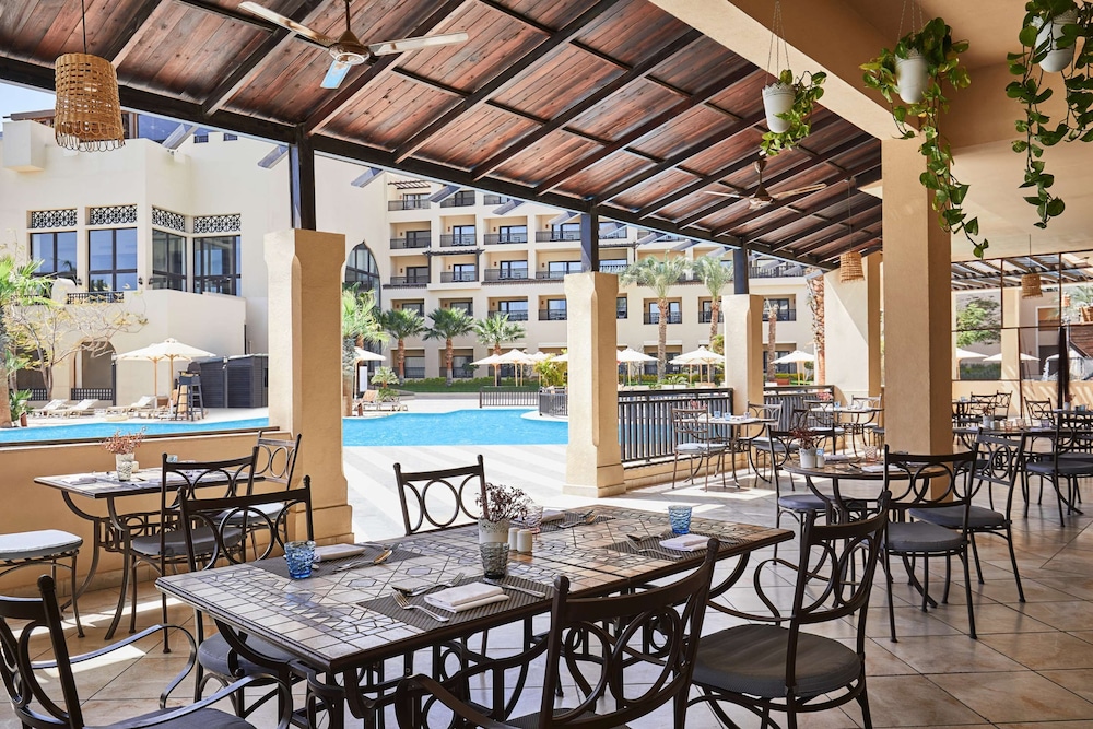 Steigenberger Aqua Magic Hotel — Restaurant & bars in Hurghada, Red Sea