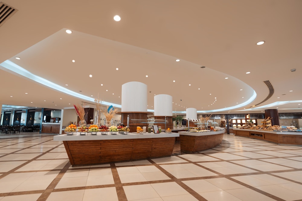 Steigenberger Aqua Magic Hotel — Restaurant & bars in Hurghada, Red Sea
