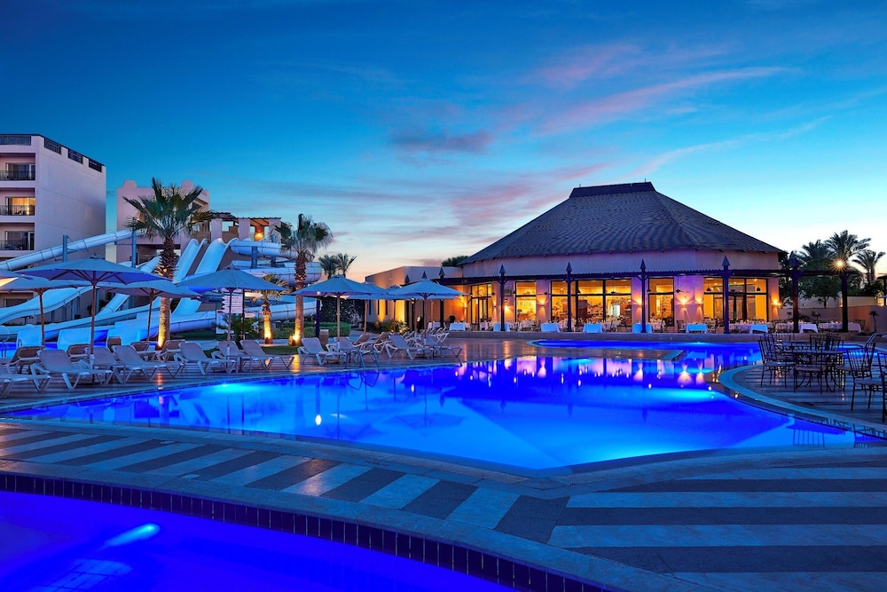 Steigenberger Aqua Magic Hotel — Swimming pool in Hurghada, Red Sea
