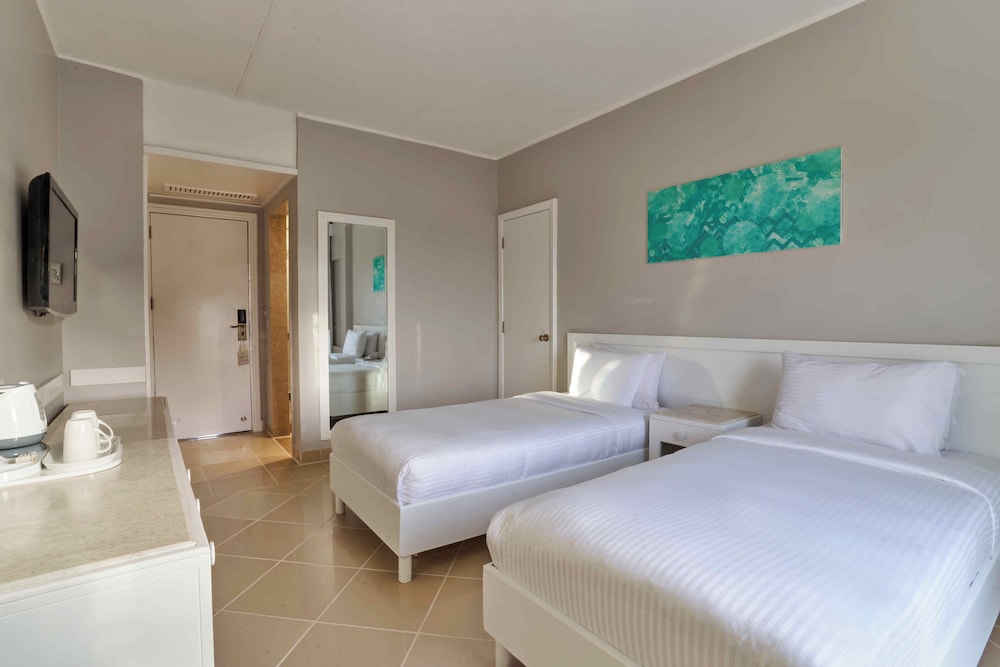 Steigenberger Aqua Magic Hotel — Hotel rooms in Hurghada, Red Sea