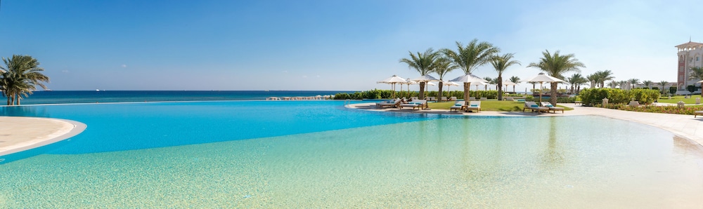 Baron Palace Sahl Hasheesh — Swimming pool in Sahl Hasheesh, Red Sea