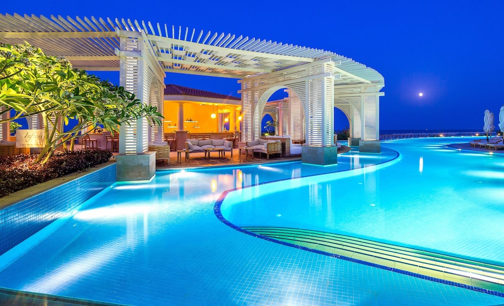 Baron Palace Sahl Hasheesh — Swimming pool in Sahl Hasheesh, Red Sea