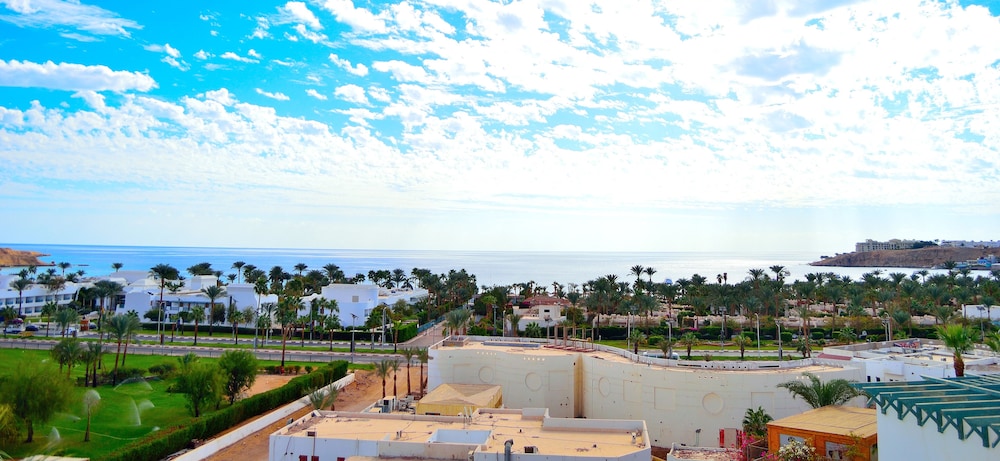 JAZ Neo Naama Bay — Hotel building in Sharm El Sheikh, Red Sea