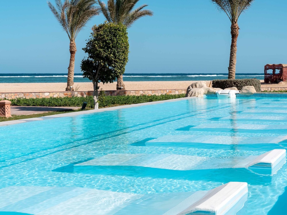 Novotel Marsa Alam Beach Resort — Swimming pool in El Quseir, Red Sea
