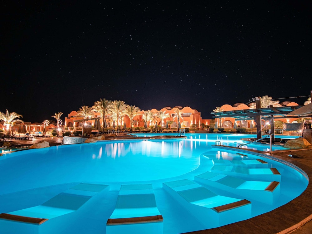 Novotel Marsa Alam Beach Resort — Swimming pool in El Quseir, Red Sea