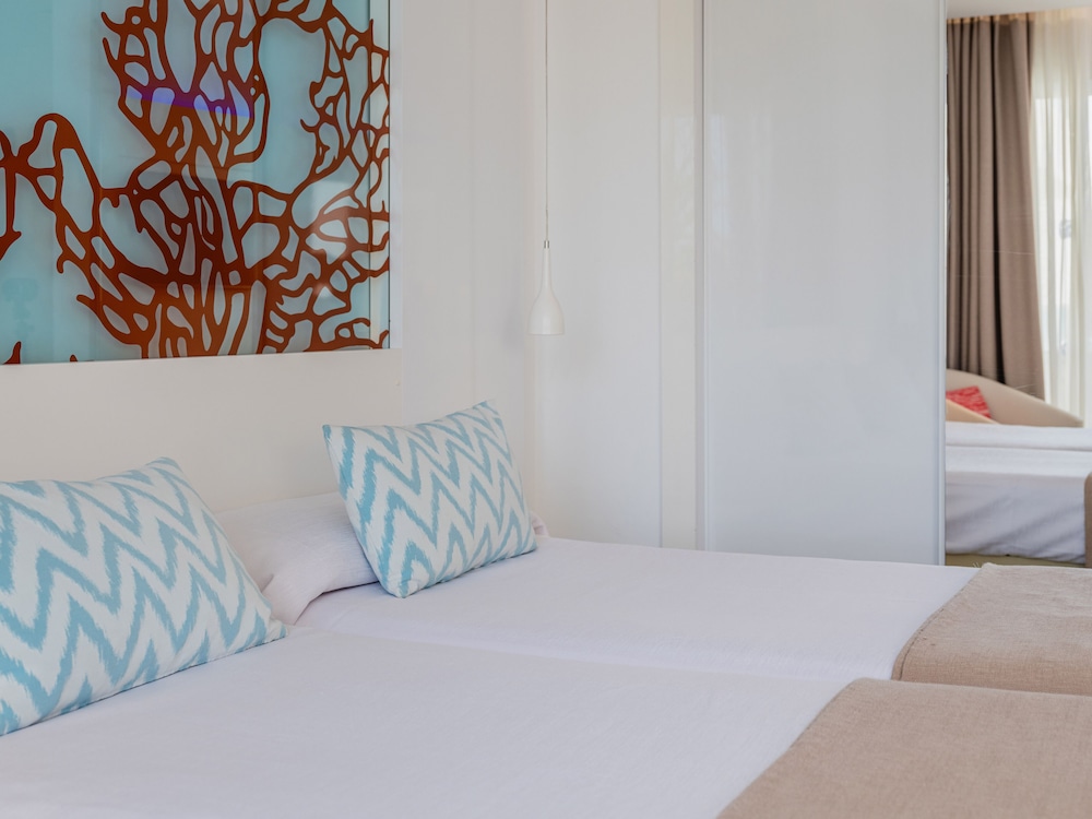 The Sea Hotel by Grupotel - Adults Only — Hotel rooms in Can Picafort, Balearic Islands