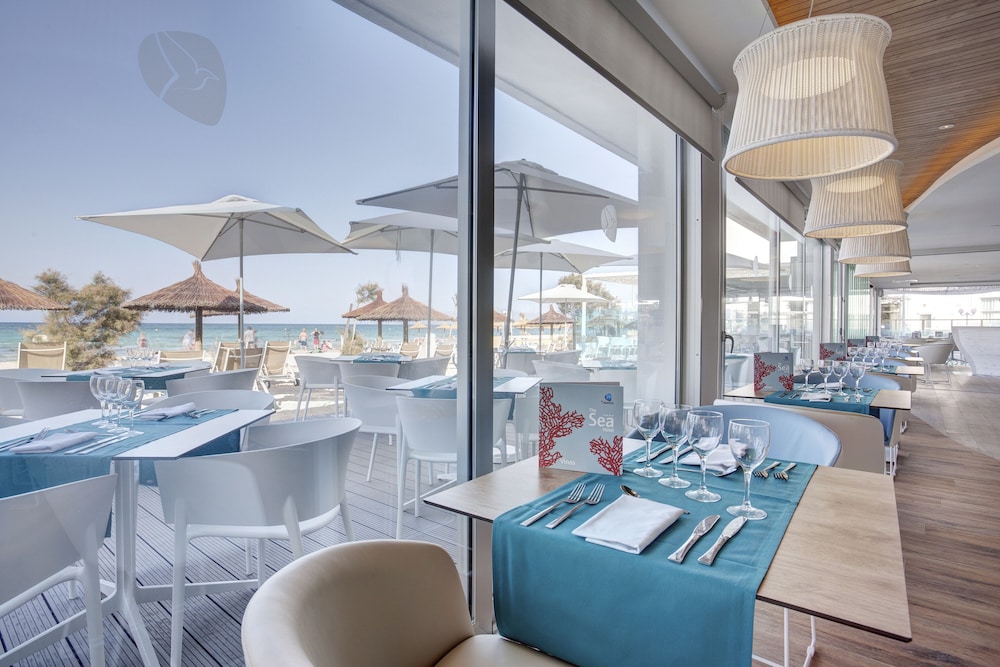 The Sea Hotel by Grupotel - Adults Only — Restaurant & bars in Can Picafort, Balearic Islands