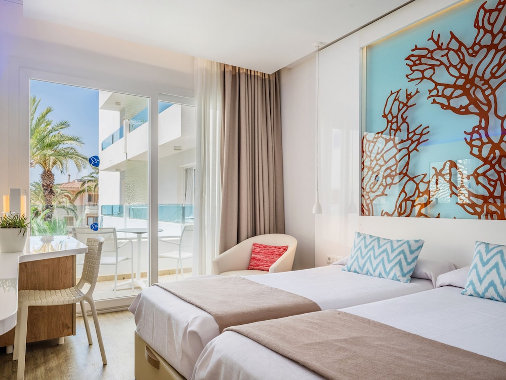 The Sea Hotel by Grupotel - Adults Only — Hotel rooms in Can Picafort, Balearic Islands