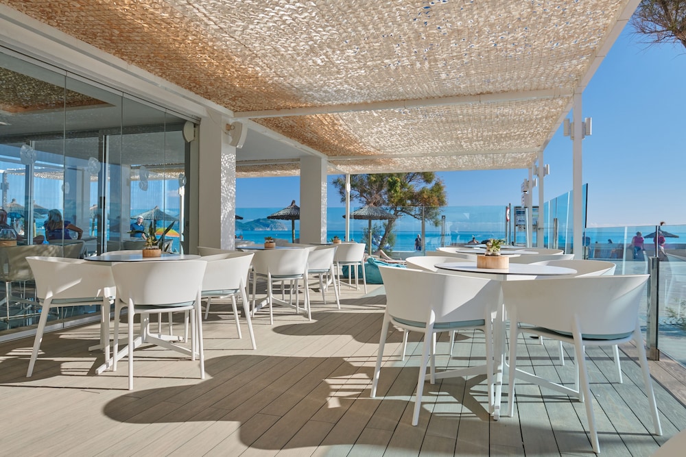 The Sea Hotel by Grupotel - Adults Only — Restaurant & bars in Can Picafort, Balearic Islands