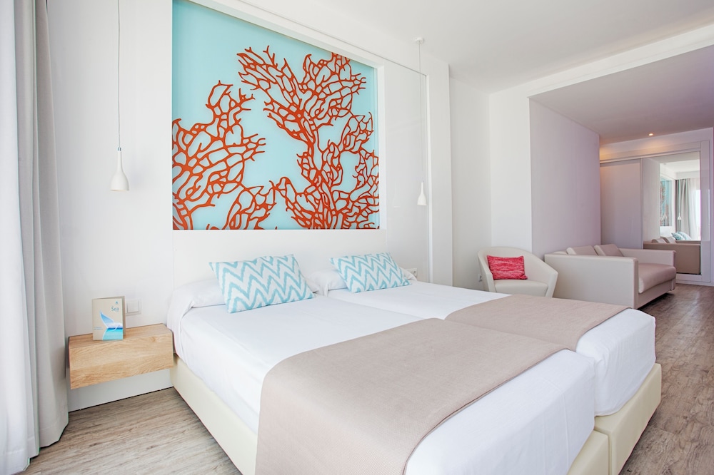 The Sea Hotel by Grupotel - Adults Only — Hotel rooms in Can Picafort, Balearic Islands