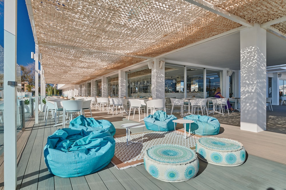 The Sea Hotel by Grupotel - Adults Only — Restaurant & bars in Can Picafort, Balearic Islands