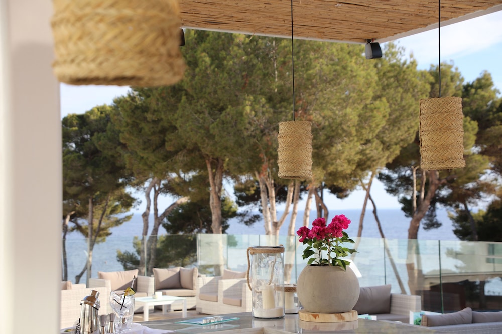 Iberostar Selection Santa Eulalia Ibiza - Adults-Only — Restaurant & bars in Santa Eulalia, Balearic Islands