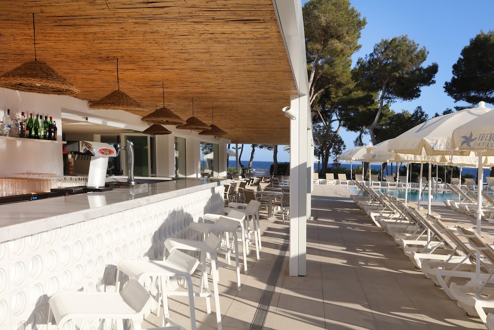 Iberostar Selection Santa Eulalia Ibiza - Adults-Only — Restaurant & bars in Santa Eulalia, Balearic Islands