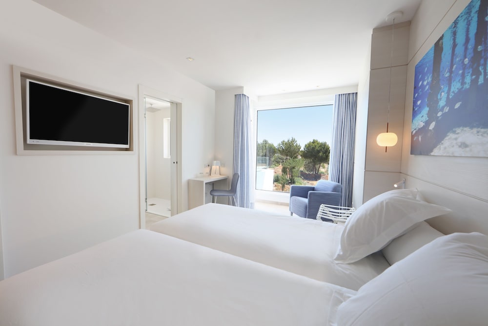 Iberostar Selection Santa Eulalia Ibiza - Adults-Only — Hotel rooms in Santa Eulalia, Balearic Islands