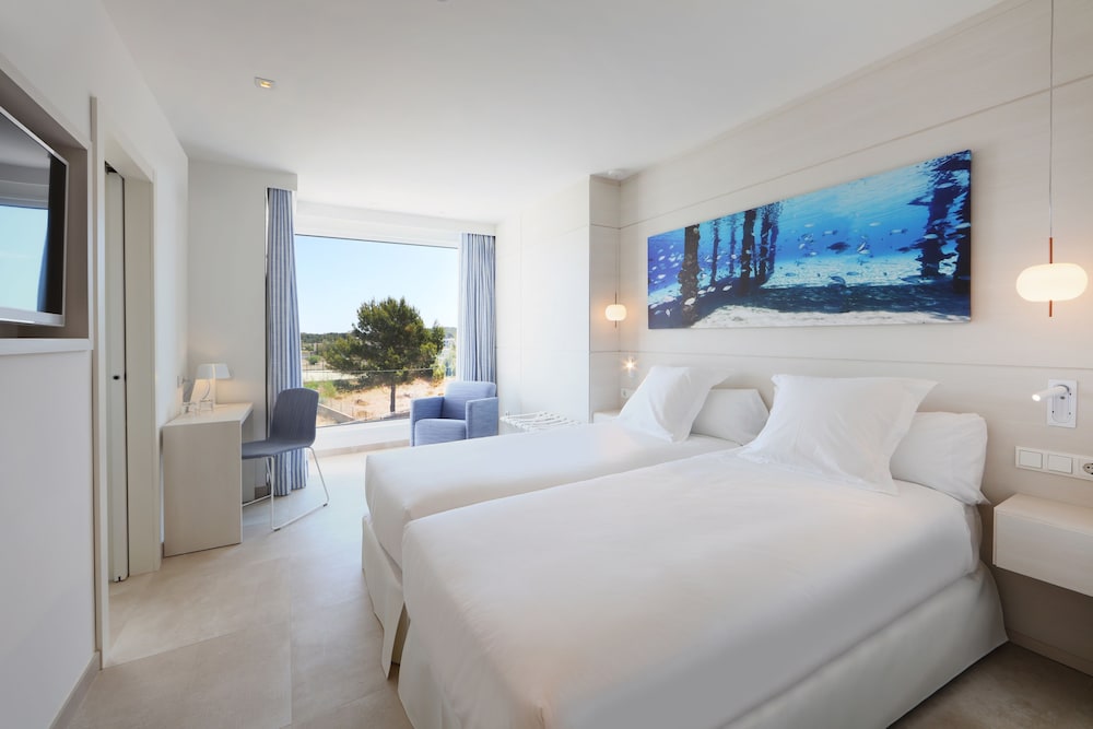 Iberostar Selection Santa Eulalia Ibiza - Adults-Only — Hotel rooms in Santa Eulalia, Balearic Islands