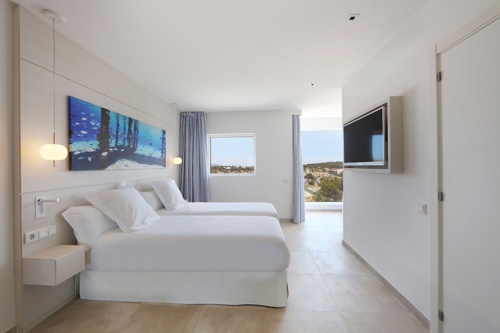 Iberostar Selection Santa Eulalia Ibiza - Adults-Only — Hotel rooms in Santa Eulalia, Balearic Islands