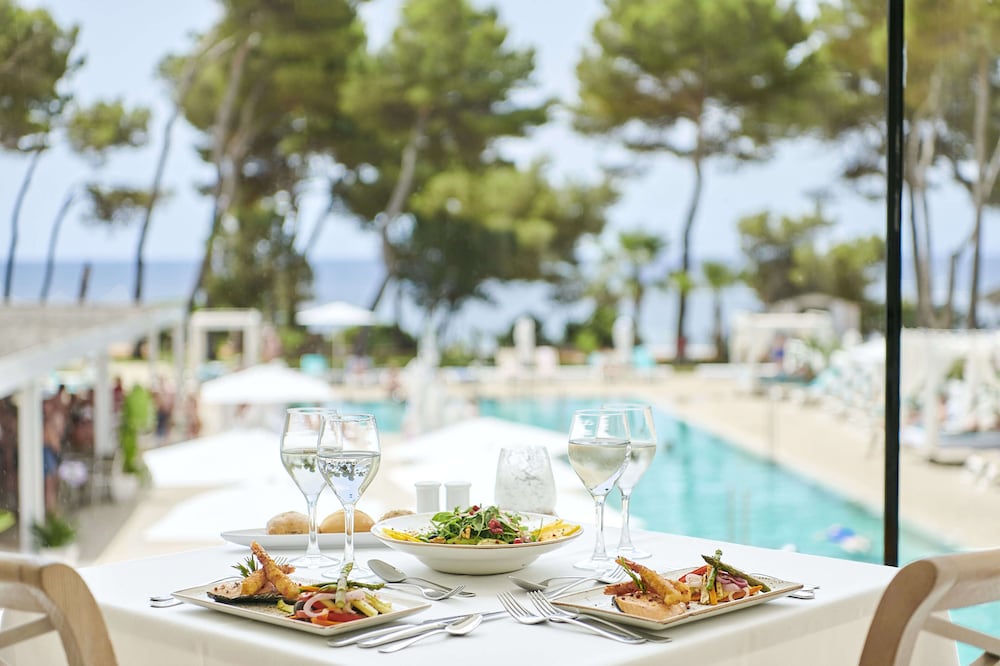 Iberostar Selection Santa Eulalia Ibiza - Adults-Only — Restaurant & bars in Santa Eulalia, Balearic Islands