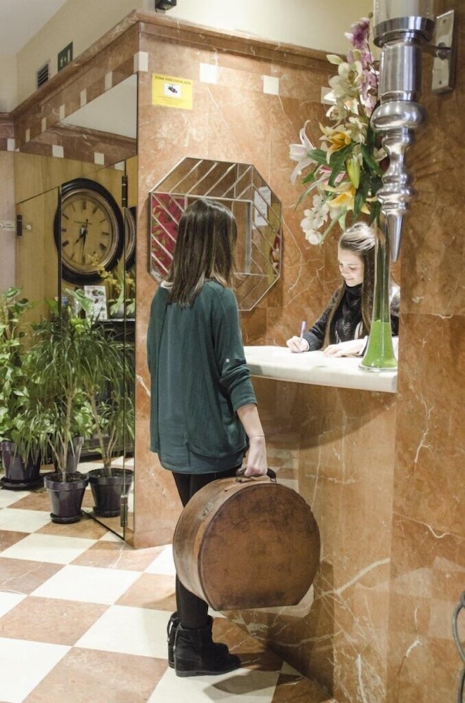 Hotel Duquesa — Hotel building in Seville, Andalusia