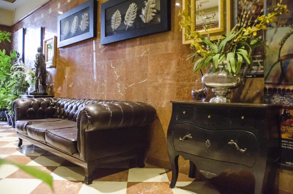 Hotel Duquesa — Hotel rooms in Seville, Andalusia
