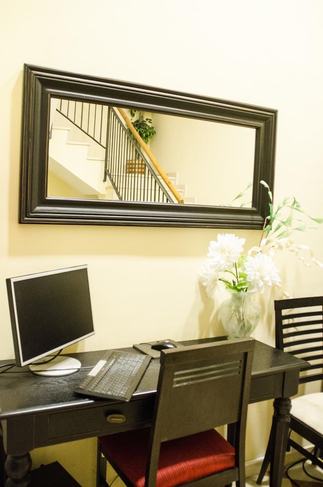 Hotel Duquesa — Hotel rooms in Seville, Andalusia