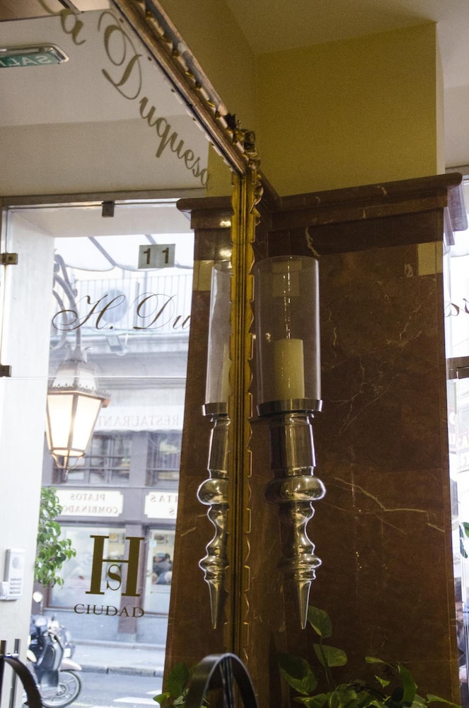 Hotel Duquesa — Restaurant & bars in Seville, Andalusia