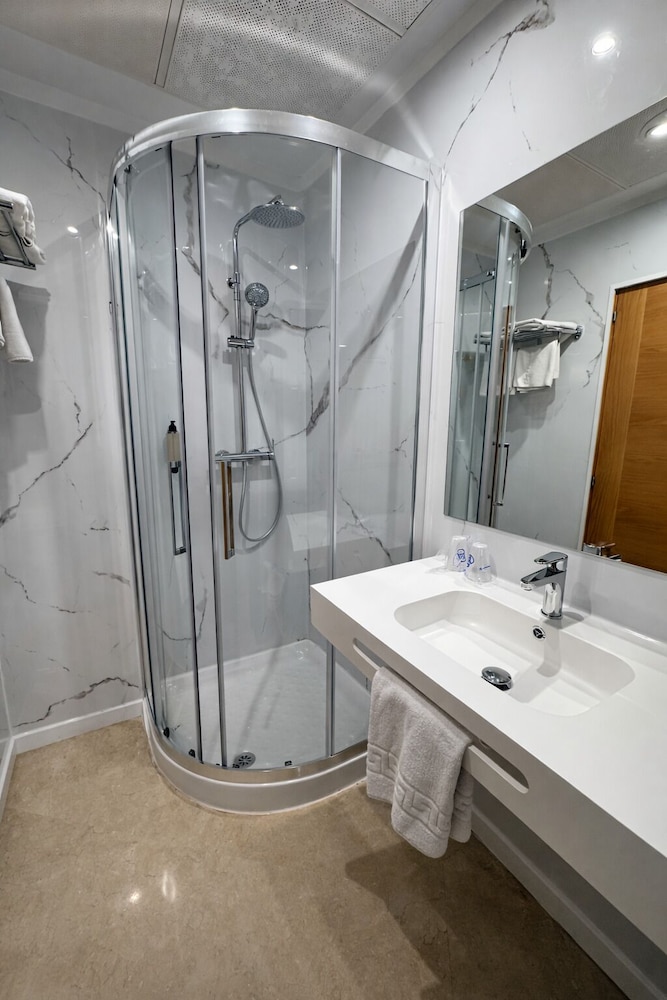 Hotel Duquesa — Hotel rooms in Seville, Andalusia