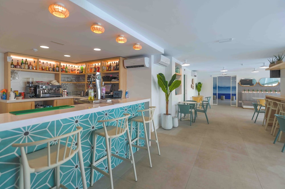 Bitácora Lanzarote Club — Restaurant & bars in Puerto del Carmen, Canary Islands