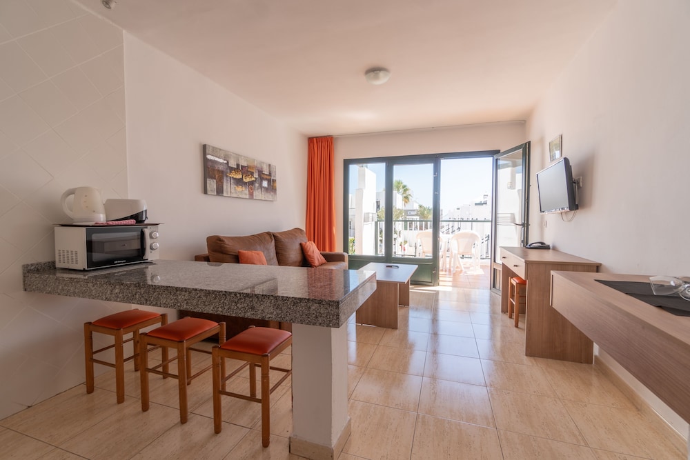 Bitácora Lanzarote Club — Hotel rooms in Puerto del Carmen, Canary Islands