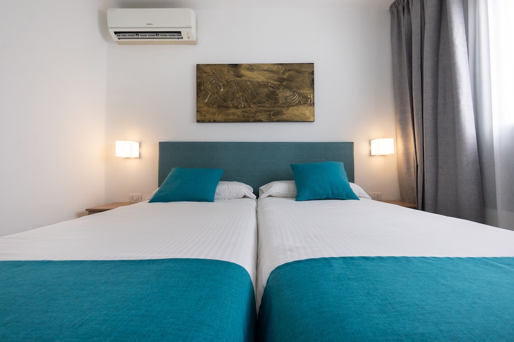 Bitácora Lanzarote Club — Hotel rooms in Puerto del Carmen, Canary Islands
