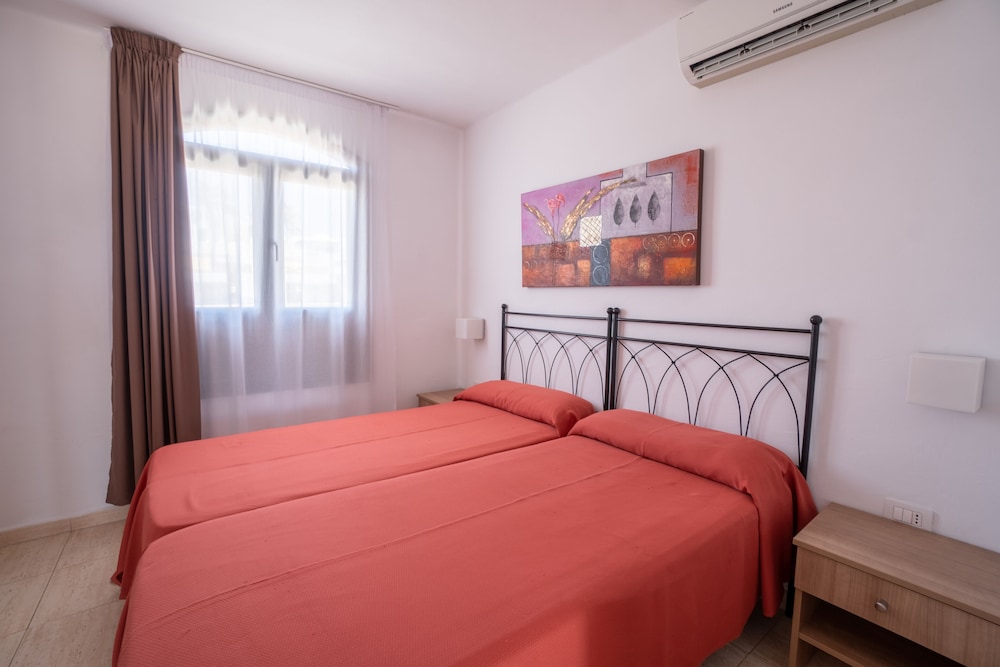 Bitácora Lanzarote Club — Hotel rooms in Puerto del Carmen, Canary Islands