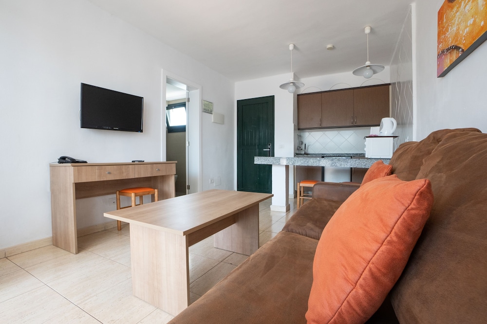 Bitácora Lanzarote Club — Hotel rooms in Puerto del Carmen, Canary Islands