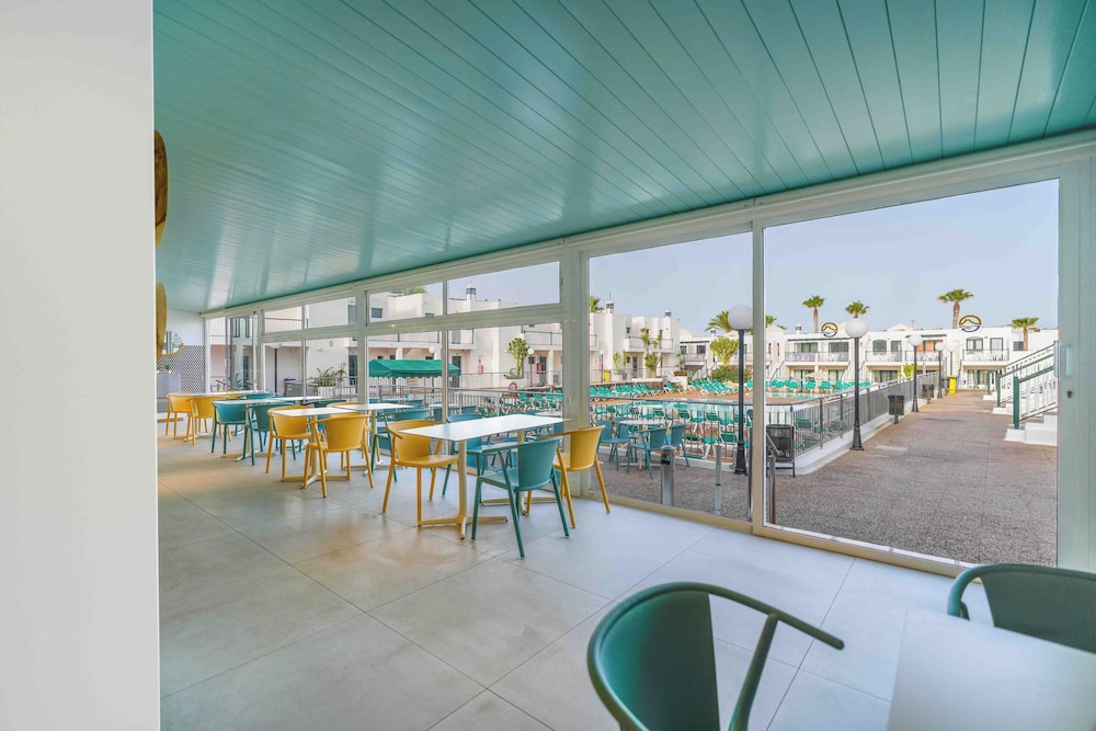 Bitácora Lanzarote Club — Restaurant & bars in Puerto del Carmen, Canary Islands