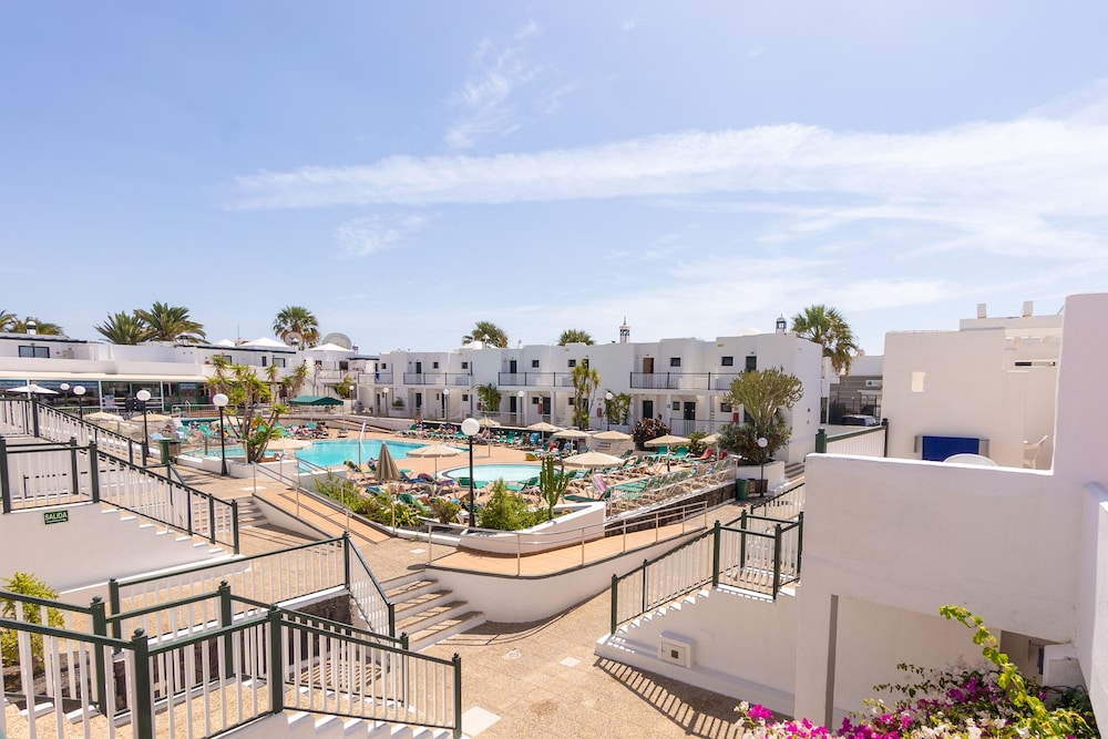 Bitácora Lanzarote Club — Swimming pool in Puerto del Carmen, Canary Islands