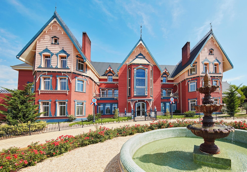 PortAventura Hotel Lucy's Mansion -Includes unlimited access & Express wristband to PortAventura Park & Ferrari Land - zdjęcie 3