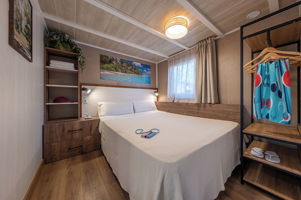 La Siesta Salou Resort & Camping — Hotel rooms in Salou, Catalonia
