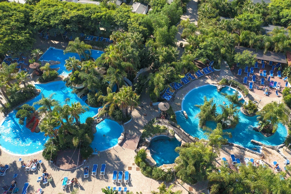 La Siesta Salou Resort & Camping — Swimming pool in Salou, Catalonia