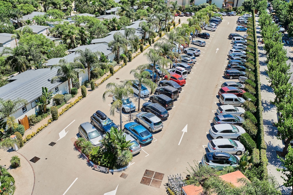 La Siesta Salou Resort & Camping — Hotel building in Salou, Catalonia