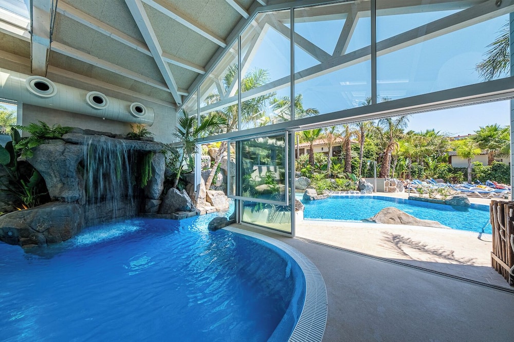 La Siesta Salou Resort & Camping — Swimming pool in Salou, Catalonia