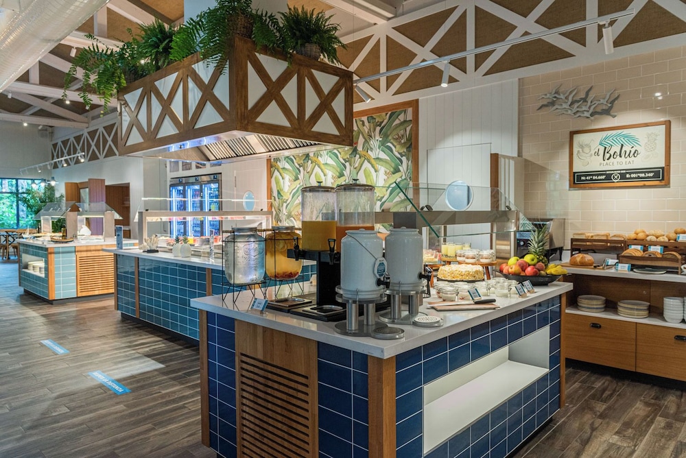 La Siesta Salou Resort & Camping — Restaurant & bars in Salou, Catalonia