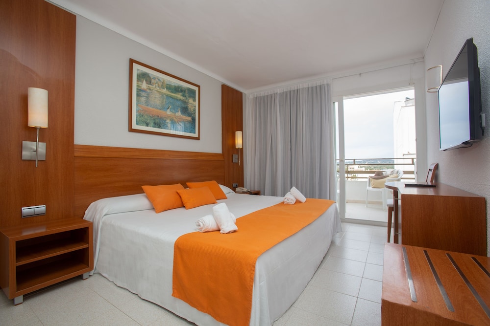 Hotel O7 Colombo — Hotel rooms in S'Illot, Balearic Islands
