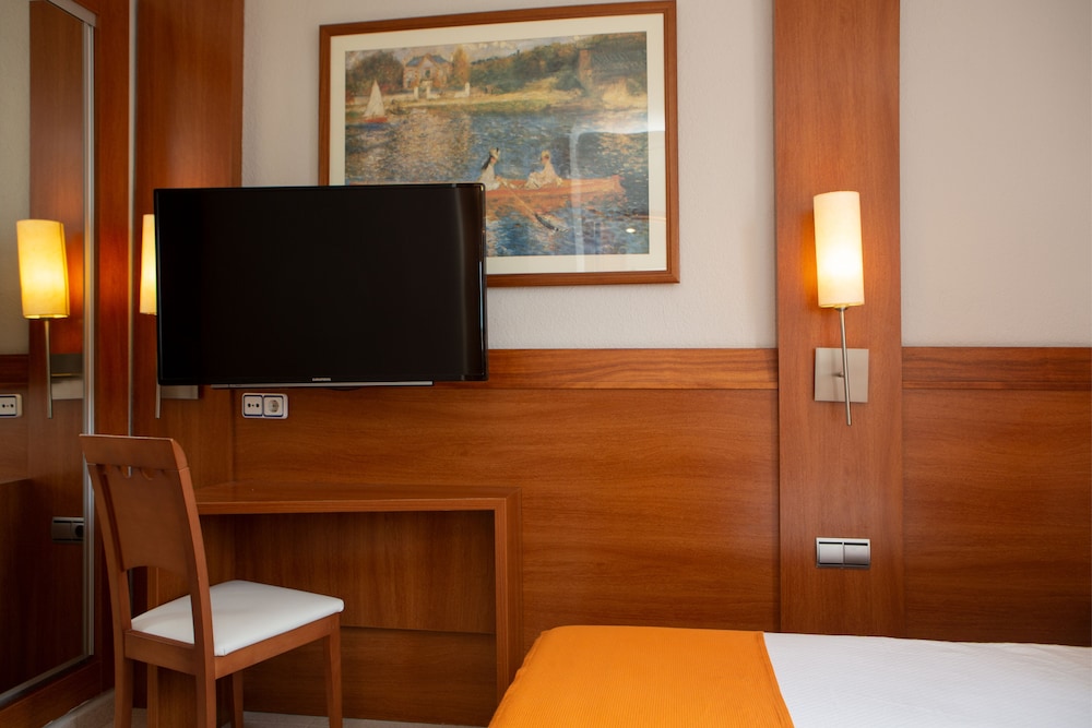 Hotel O7 Colombo — Hotel rooms in S'Illot, Balearic Islands