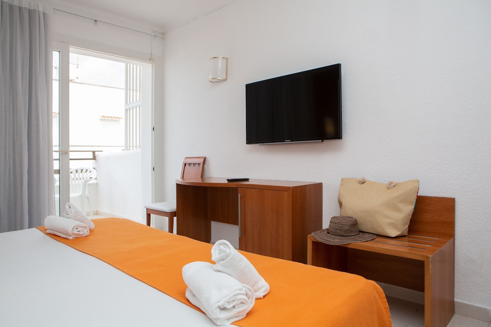 Hotel O7 Colombo — Hotel rooms in S'Illot, Balearic Islands