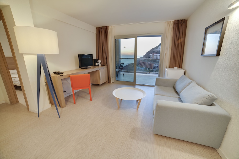 Hotel Riviera Vista — Hotel rooms in Puerto Rico, Canary Islands
