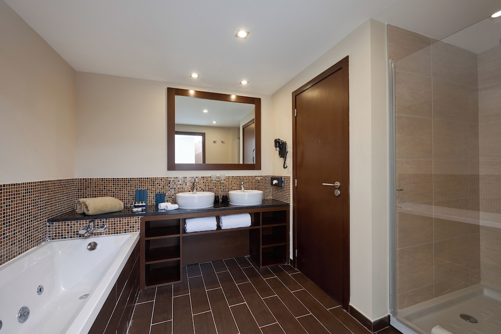 Melia Laguna Beach Resort - Adults Only — Hotel rooms in Santa Maria
